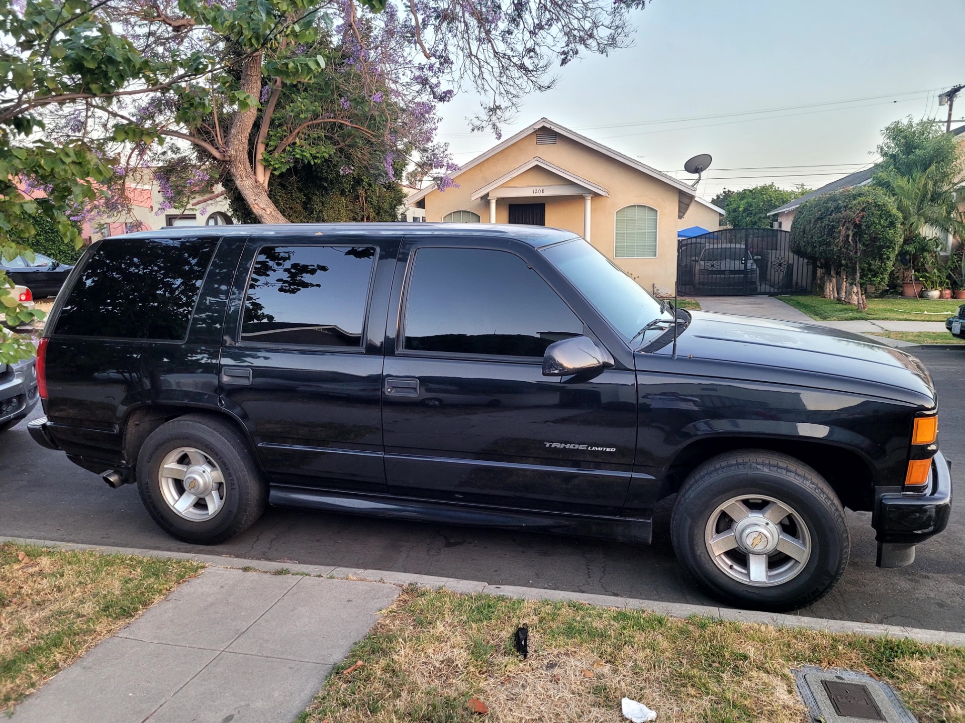 Used 2000 Tahoe Limited For Sale (3,000) AThru Z Motors Stock 0000014